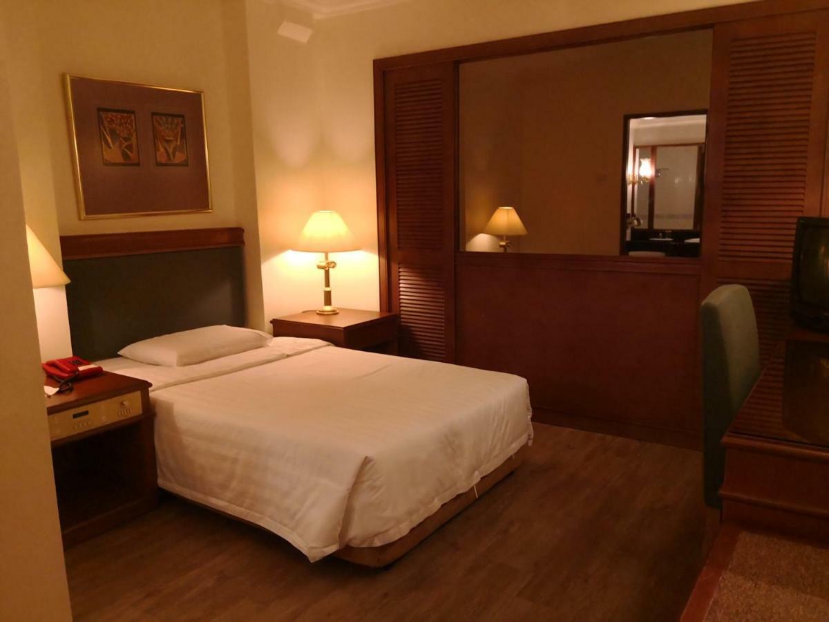 The Executive Hotel Lahad Datu Kültér fotó