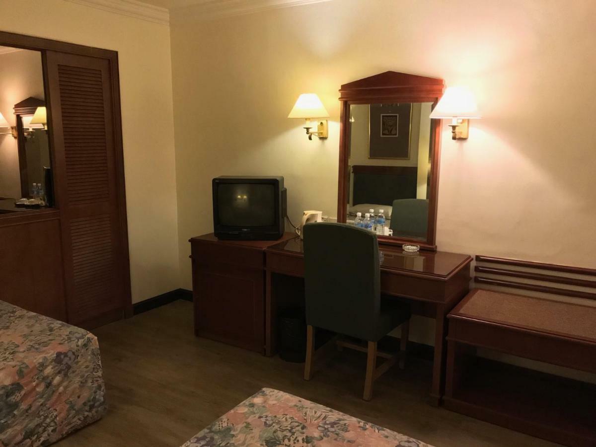 The Executive Hotel Lahad Datu Kültér fotó