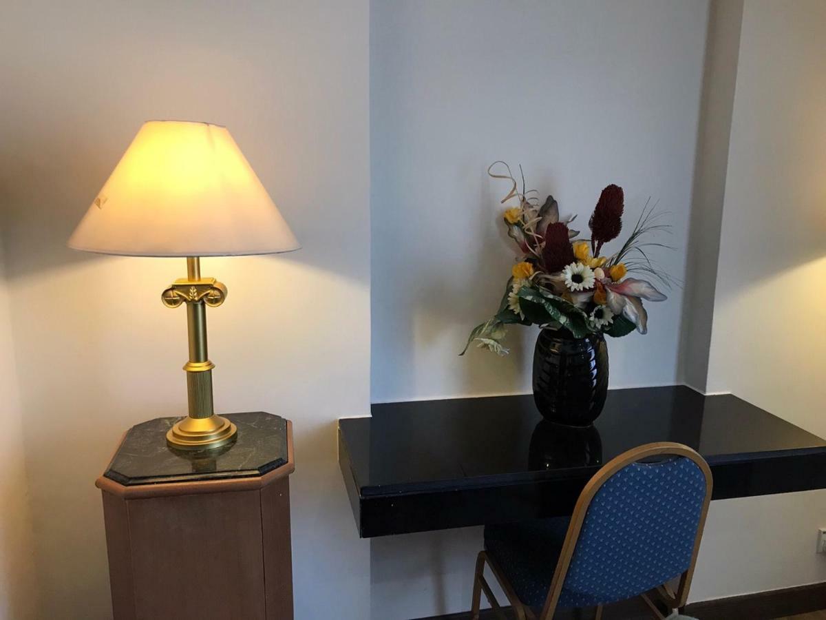 The Executive Hotel Lahad Datu Kültér fotó
